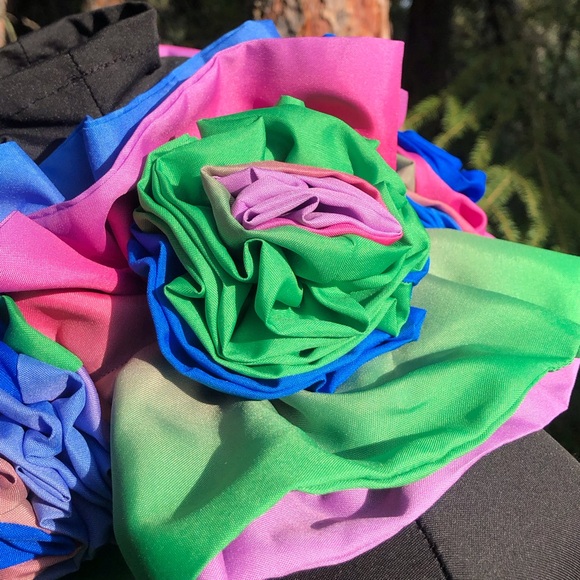 Colorful Ombré Double Layer Ruffle Circus Clown Ruff Tie Closure Large Flowers - Picture 6 of 11